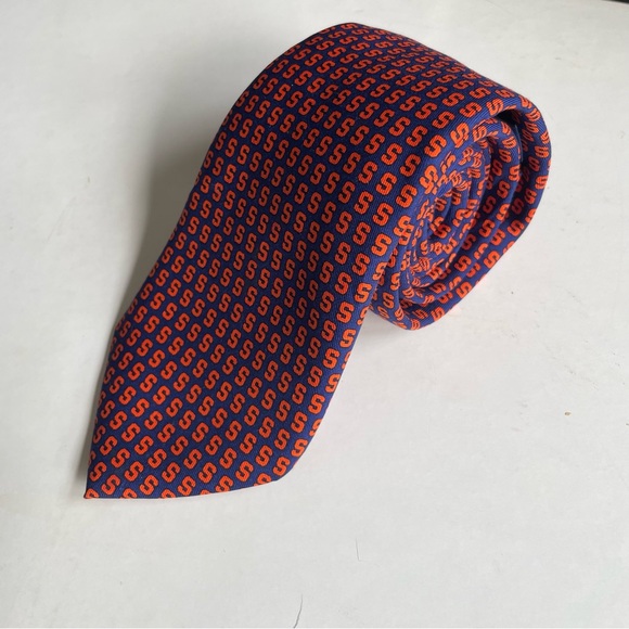 Vineyard Vines Collegiate Collection Stylish Blue and Orange Patterned Tie - Picture 1 of 6